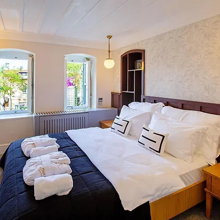 Mansion Miliá Adalar