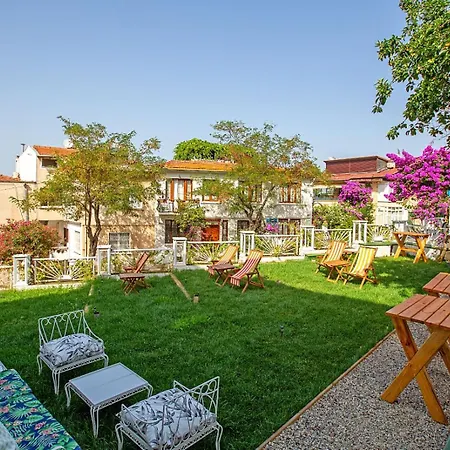 Mansion Miliá Adalar