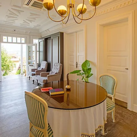 Mansion Milia