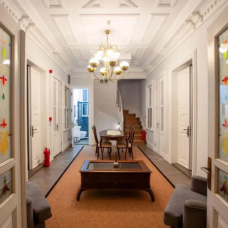 Mansion Miliá Hotel Adalar