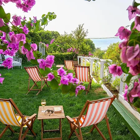 Mansion Miliá Adalar