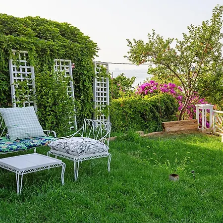 Mansion Miliá Adalar