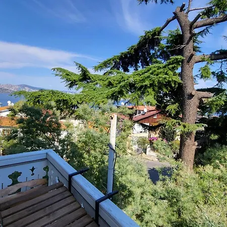 Mansion Miliá Adalar