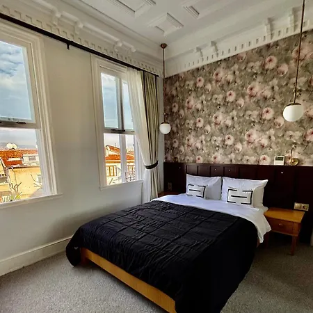 Hotel Mansion Miliá Adalar