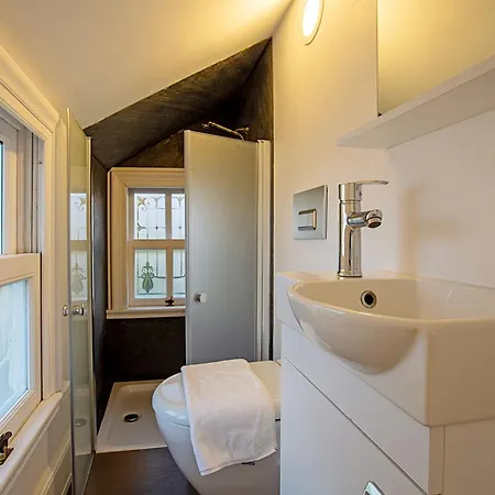 Mansion Miliá Adalar